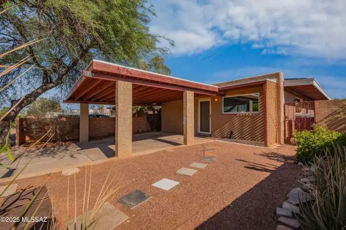 1818 E Mitchell St in Tucson, AZ - Building Photo
