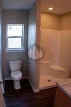163 E Fir St in Stayton, OR - Building Photo - Building Photo