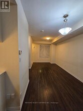 35 Heron Park Pl in Toronto, ON - Building Photo - Building Photo