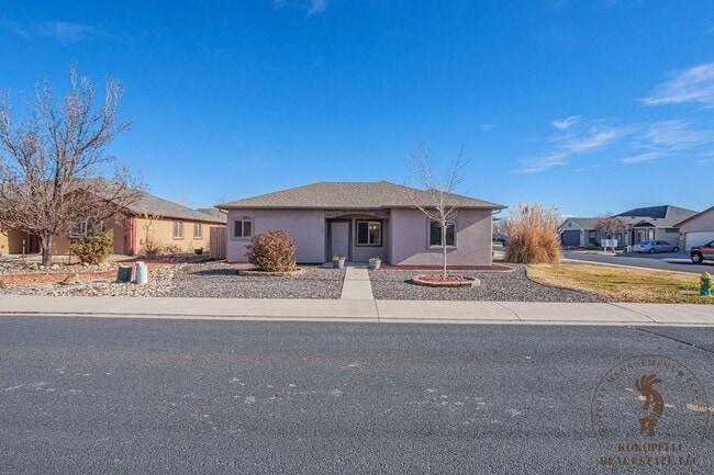 382 Rosemary Way in Grand Junction, CO - Building Photo - Building Photo