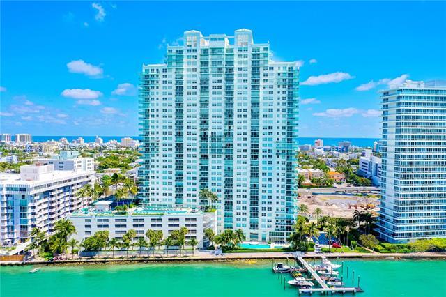 650 West Ave, Unit 2807 in Miami Beach, FL - Building Photo