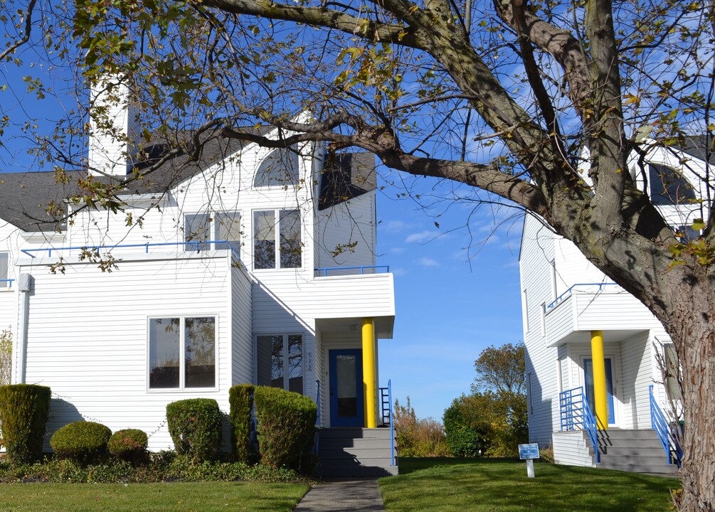 533 Lagoon Blvd in Brigantine, NJ - Building Photo