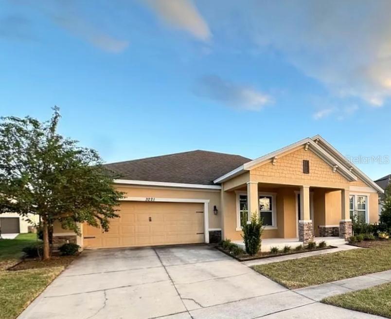 3221 Olivia Breeze Dr in Kissimmee, FL - Building Photo