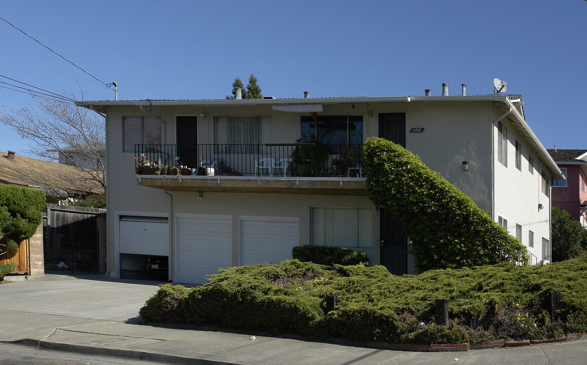 15880 Marcella St in San Leandro, CA - Foto de edificio