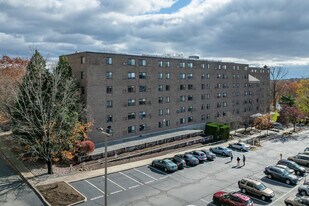 Hillcrest Village Apartments in Providence, RI - Building Photo