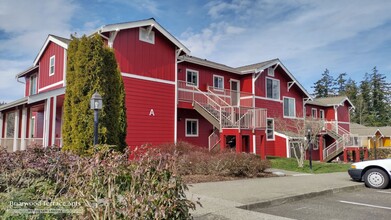 Briarwood Apartments in Bellingham, WA - Building Photo - Building Photo