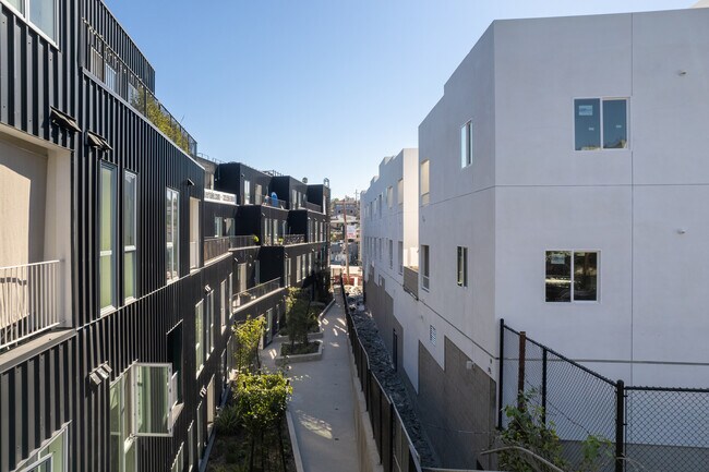 The Dillon in Los Angeles, CA - Building Photo - Building Photo