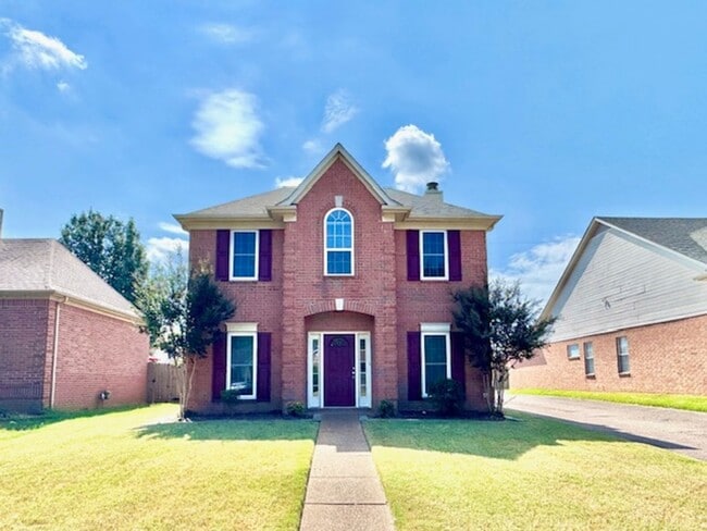 property at 826 N Ericson Rd