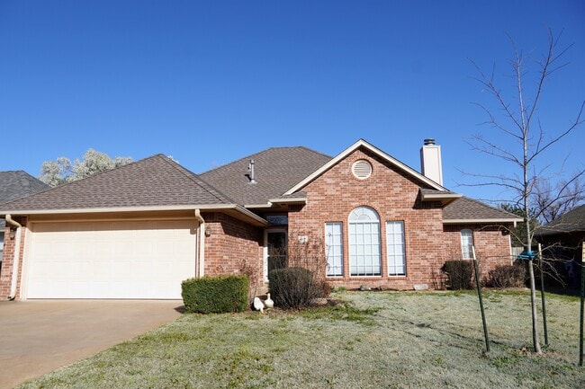 property at 417 Oakdale Dr