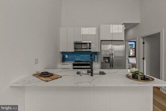 416 W Girard Ave in Philadelphia, PA - Building Photo - Building Photo