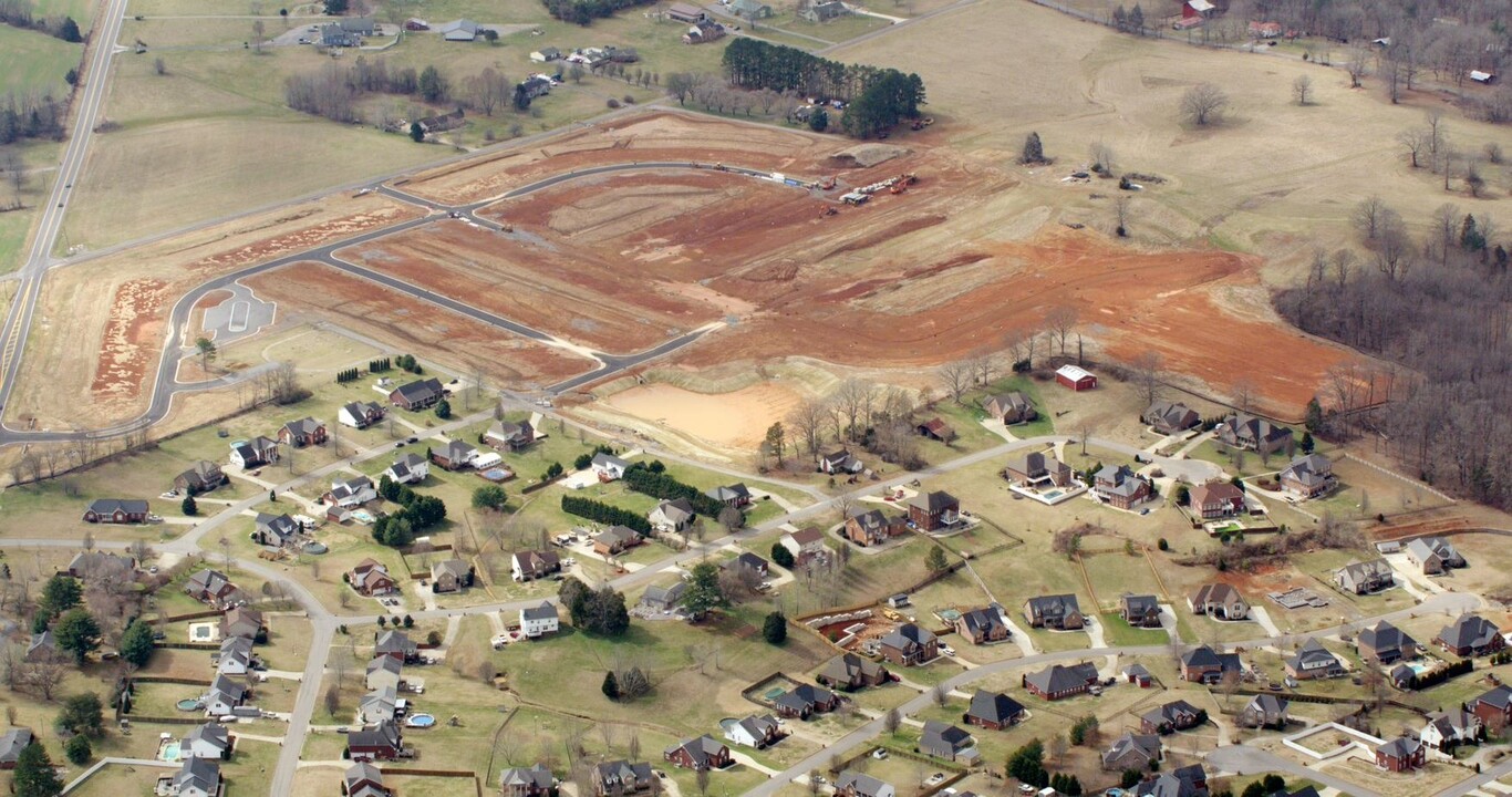 3146 York Rd in Pleasant View, TN - Building Photo