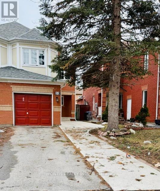 33 Clover Bloom Rd in Brampton, ON - Building Photo