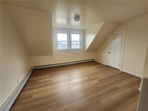 37 Forest Ave in Cumberland, RI - Building Photo - Building Photo