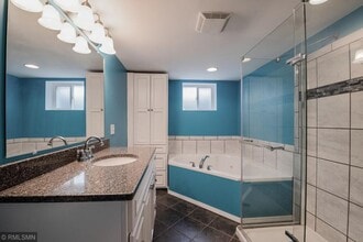 9845 Pillsbury Ave S, Unit Lower Bedroom end in Bloomington, MN - Building Photo - Building Photo