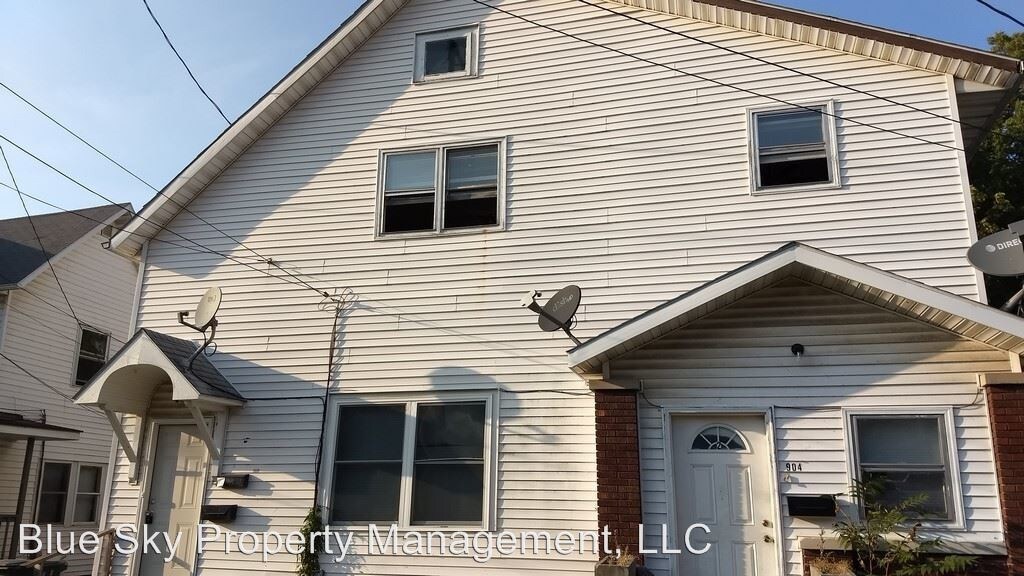904 W Main St in Muncie, IN - Building Photo