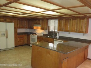 1145 Horizon Ct in Merritt Island, FL - Foto de edificio - Building Photo