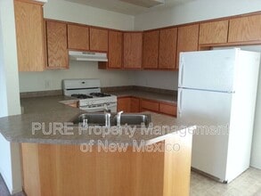 200 Valle Vista Dr in Farmington, NM - Building Photo - Building Photo