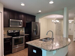 2742 Birchcreek Dr in Wesley Chapel, FL - Building Photo - Building Photo