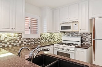 407 Por La Mar Cir in Santa Barbara, CA - Building Photo - Building Photo