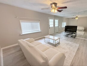 7418 Oscar Dr in Deer Park, TX - Building Photo - Building Photo