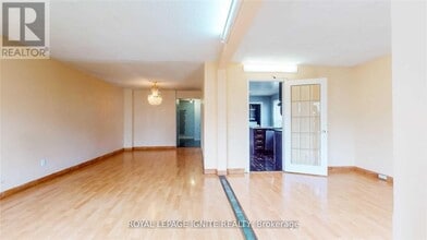 11 James Edward Dr in Markham, ON - Building Photo - Building Photo