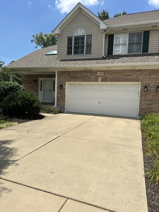 property at 1N008 Mission Ct