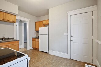 2218 Glenwood Ave-Unit -1 in Minneapolis, MN - Building Photo - Building Photo