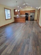 146 W Cemetery Rd in River Falls, WI - Building Photo - Building Photo