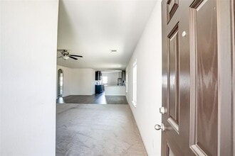 18713 Quiet Range Dr in Elgin, TX - Building Photo - Building Photo