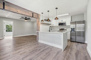 186 22nd Ave N in St. Petersburg, FL - Building Photo