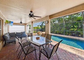 18561 Olive Rd in Ft. Myers, FL - Building Photo