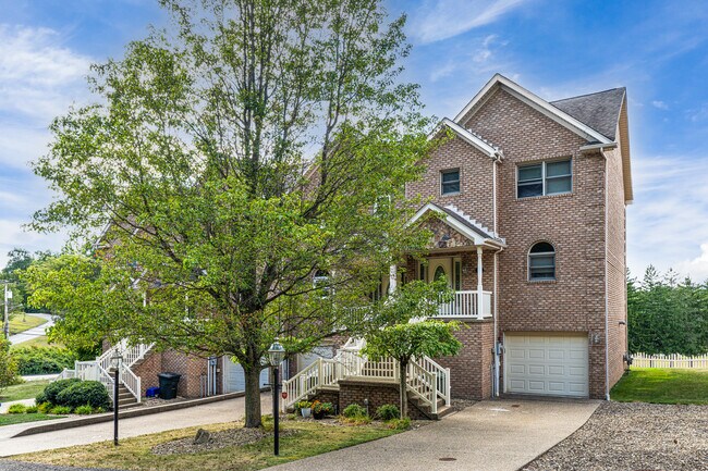 Olivia Estates in Aliquippa, PA - Building Photo - Building Photo