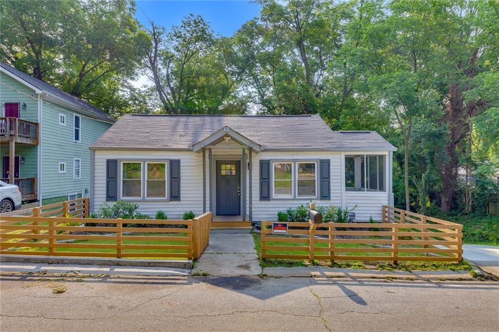 845 Oak St NW in Atlanta, GA - Building Photo