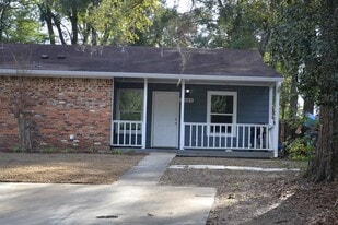 5568 Lumberjack Ln in Tallahassee, FL - Building Photo