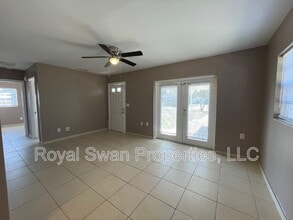 2614 Royal Dr in Lakeland, FL - Building Photo - Building Photo