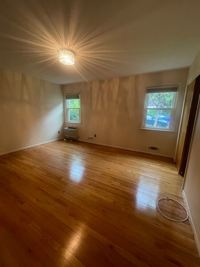 1 Foote Ave in Staten Island, NY - Foto de edificio - Building Photo