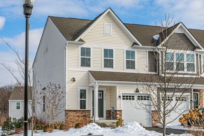 property at 2410 Lenox Dr