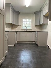 349 Laquita Dr SE in Atlanta, GA - Building Photo - Building Photo