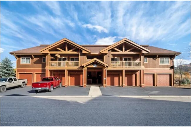 property at 511 River View Dr