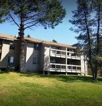 200 E Pioneer Dr photo'