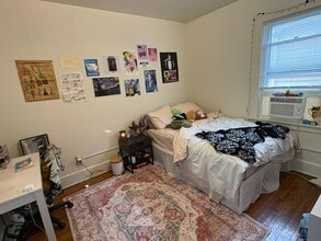 308 N Dubuque St in Iowa City, IA - Building Photo - Building Photo