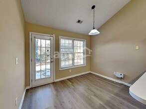 725 Windsor Brook Ln in Lawrenceville, GA - Building Photo - Building Photo