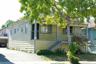 4404-4406 Adeline St Apartments