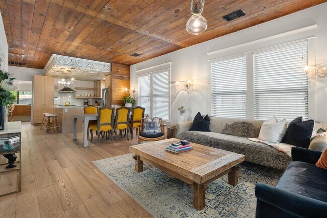 property at 1307 E 2nd St