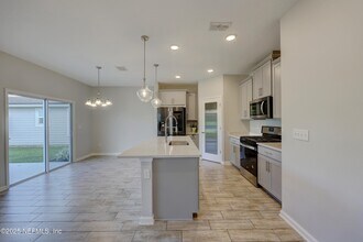 13623 Holsinger Blvd in Jacksonville, FL - Building Photo - Building Photo