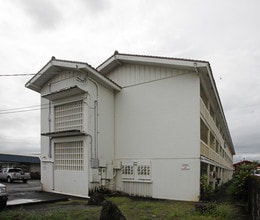 Hale Hinano Apartments in Hilo, HI - Building Photo - Building Photo