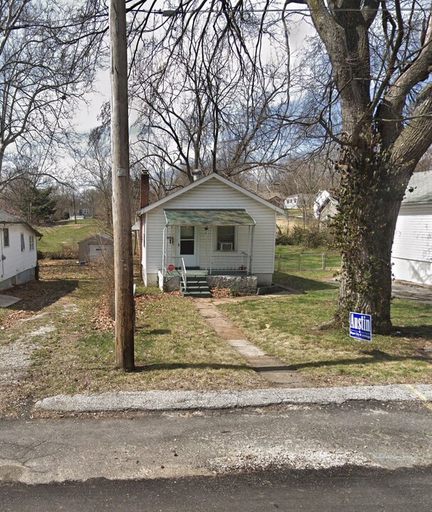 5437 Wilborn Dr in Jennings, MO - Building Photo