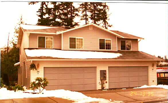 208 Dorn Ave in Everett, WA - Building Photo