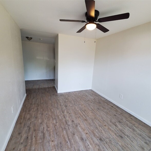 4205 Metropolitan Ave, Unit 202 in Dallas, TX - Building Photo - Building Photo