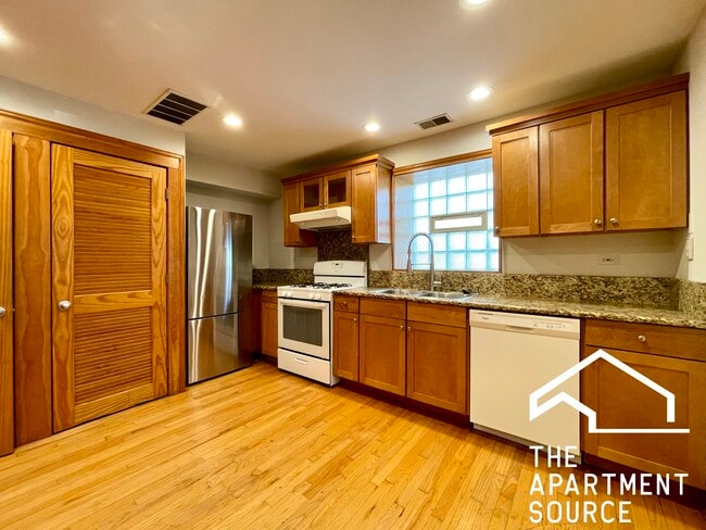 property at 3242 W Wrightwood Ave
